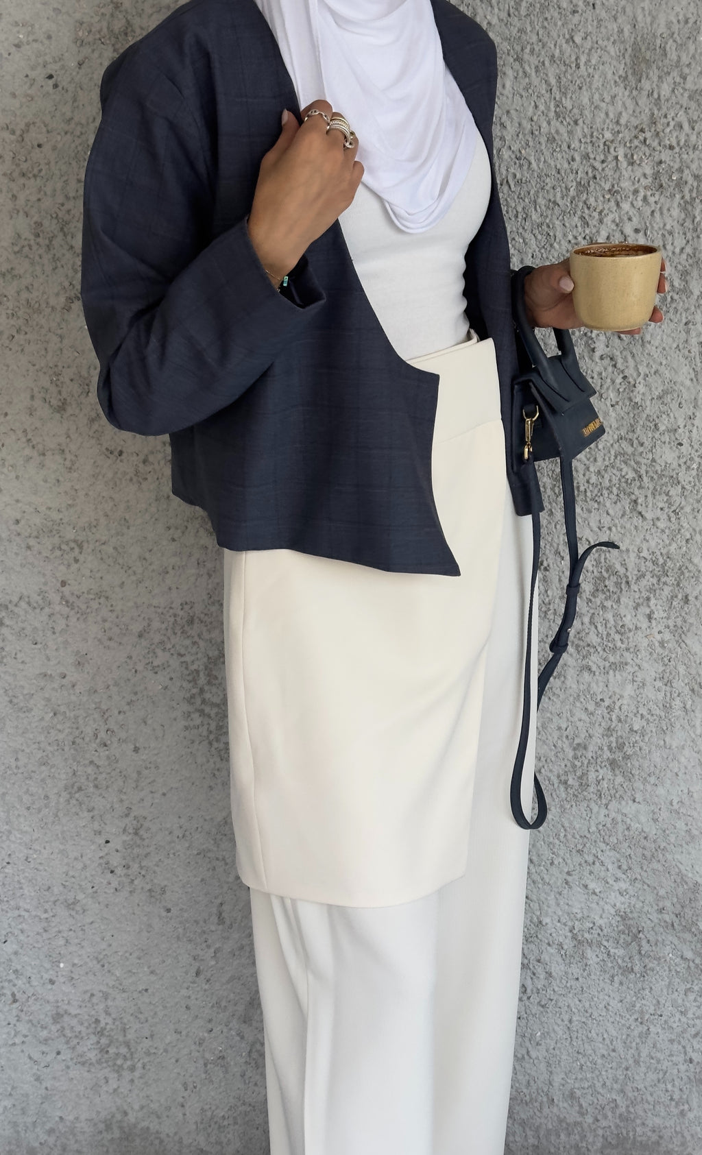 Cropped check pattern jacket 21 inches navy blue color