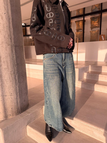 Wide-Leg Midi Jeans