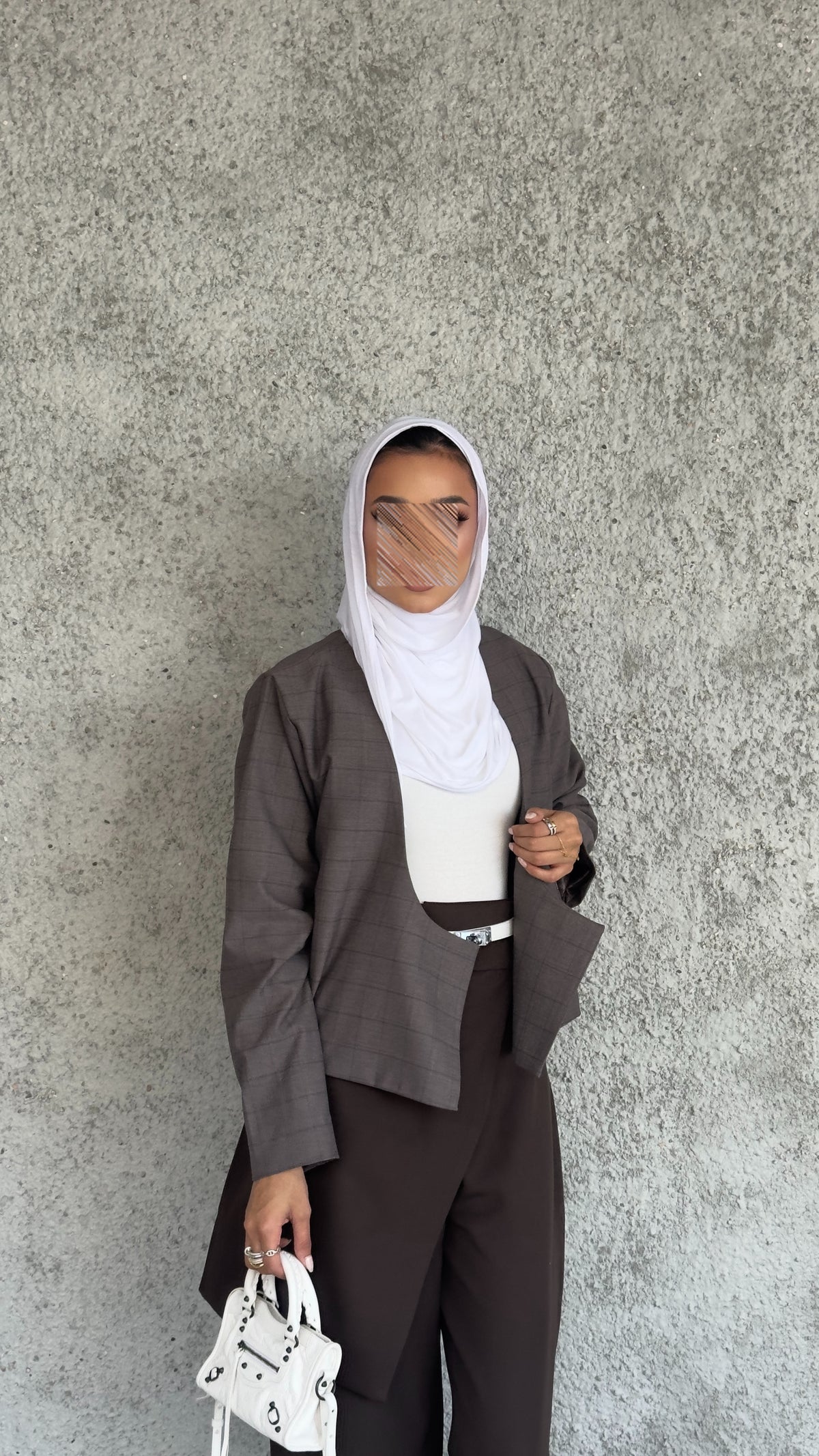 Cropped check pattern jacket 21 inches brown color