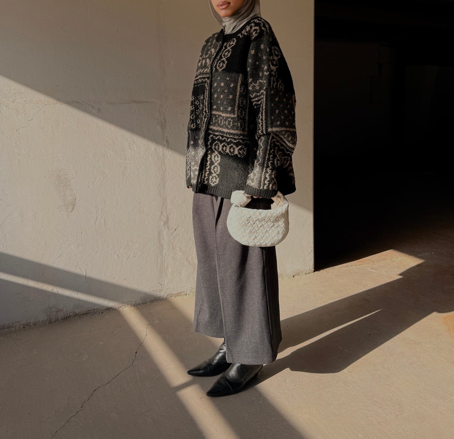 Thick wool knitted cardigan