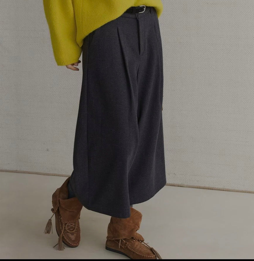 Wide-Leg Midi Culottes with belt