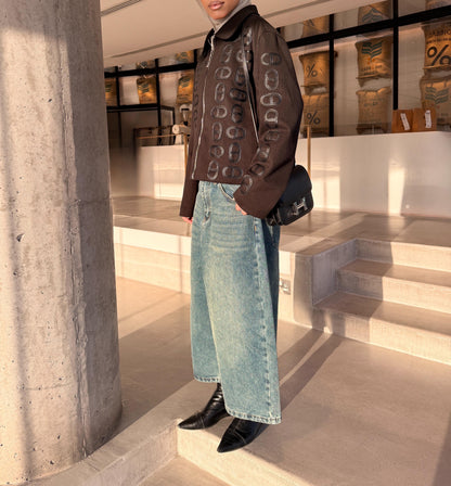 Wide-Leg Midi Jeans