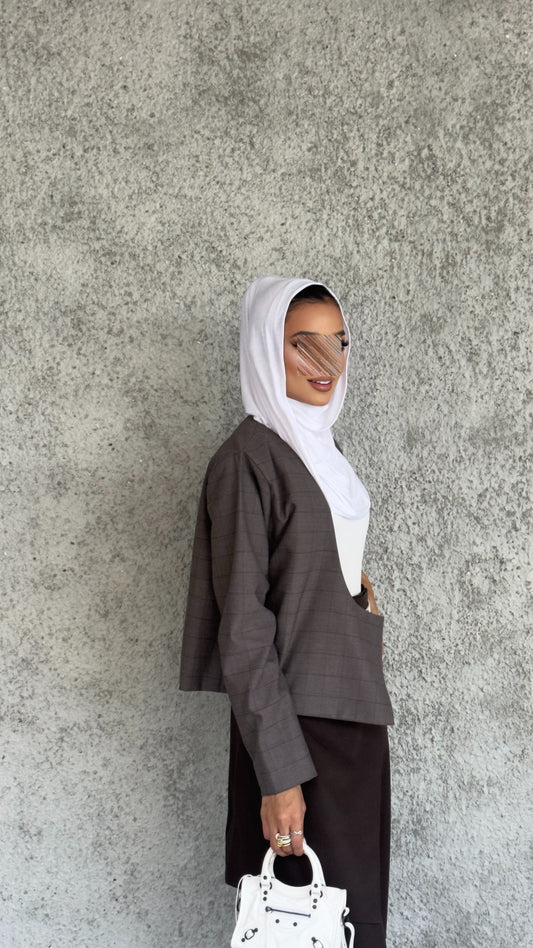 Cropped check pattern jacket 21 inches brown color