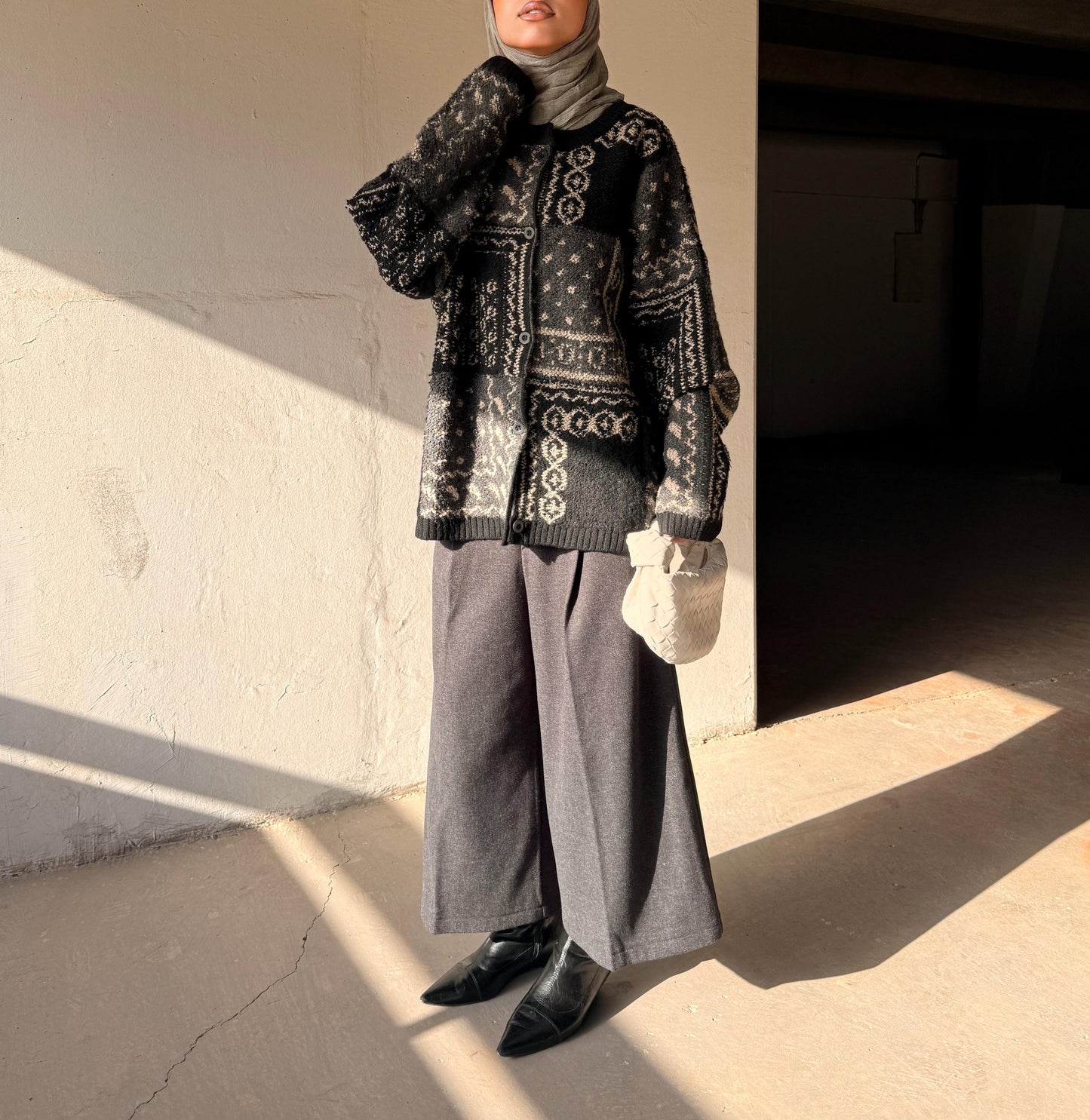 Thick wool knitted cardigan